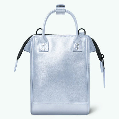 Nano adventurer Fidji